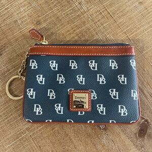Dooney & Bourke Greta Medium coin/wallet with Keyring